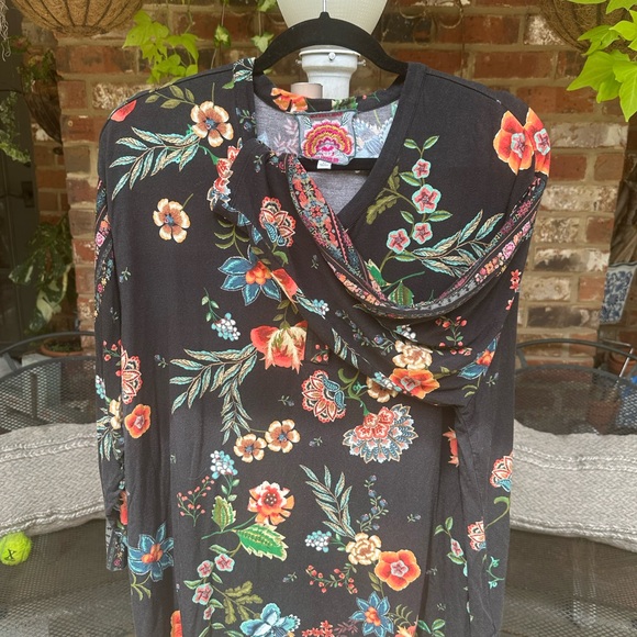 Johnny Was XL Black Floral 3/4 Sleeve Janie Favorite Top - Picture 2 of 5